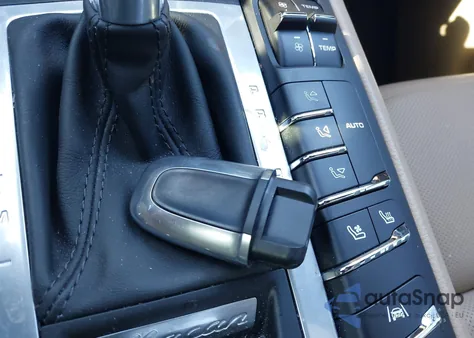 2021 Porsche Macan z USA, uszkodzony, nr VIN WP1AA2A54MLB00404